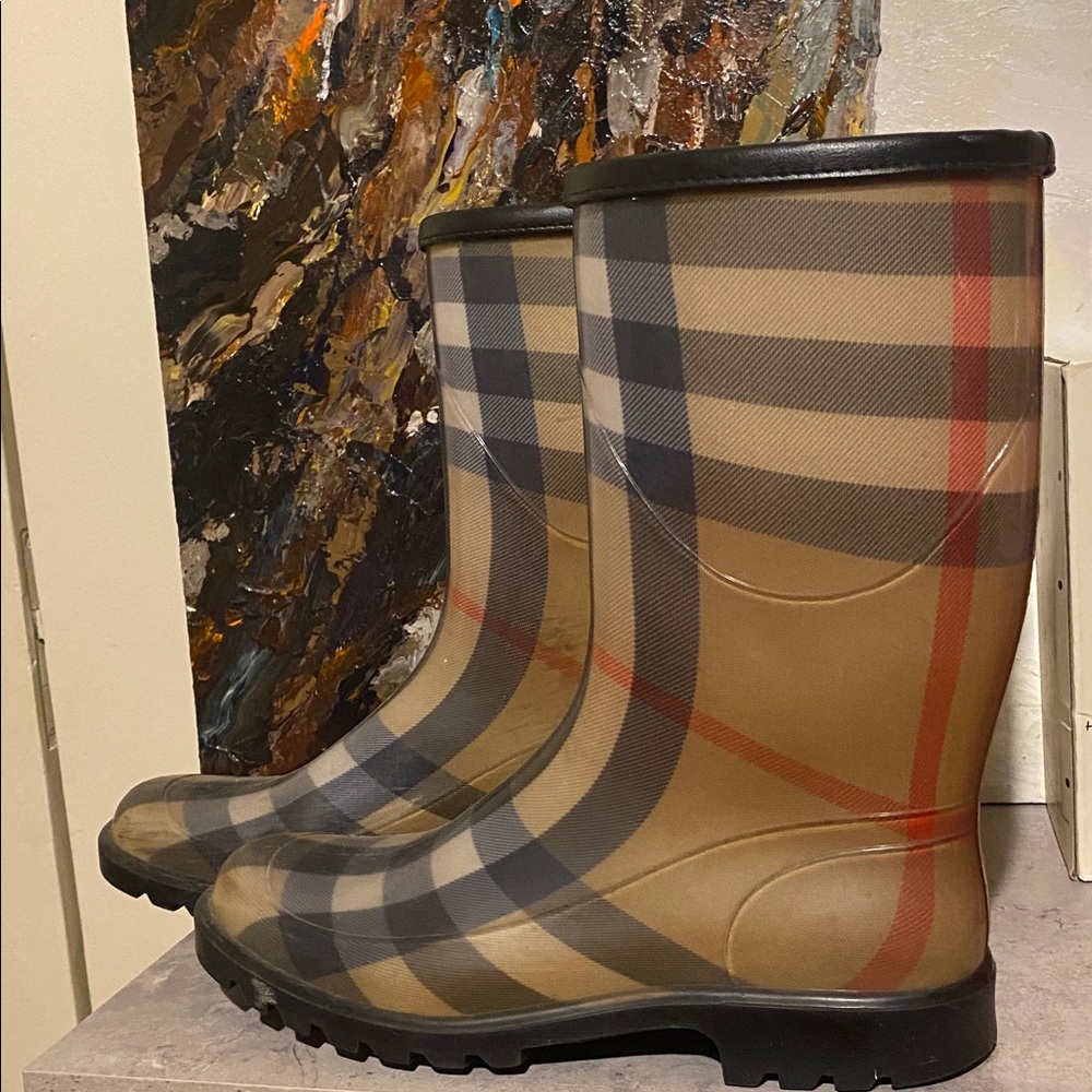 Burberry Rain Boots - Picture 6 of 10